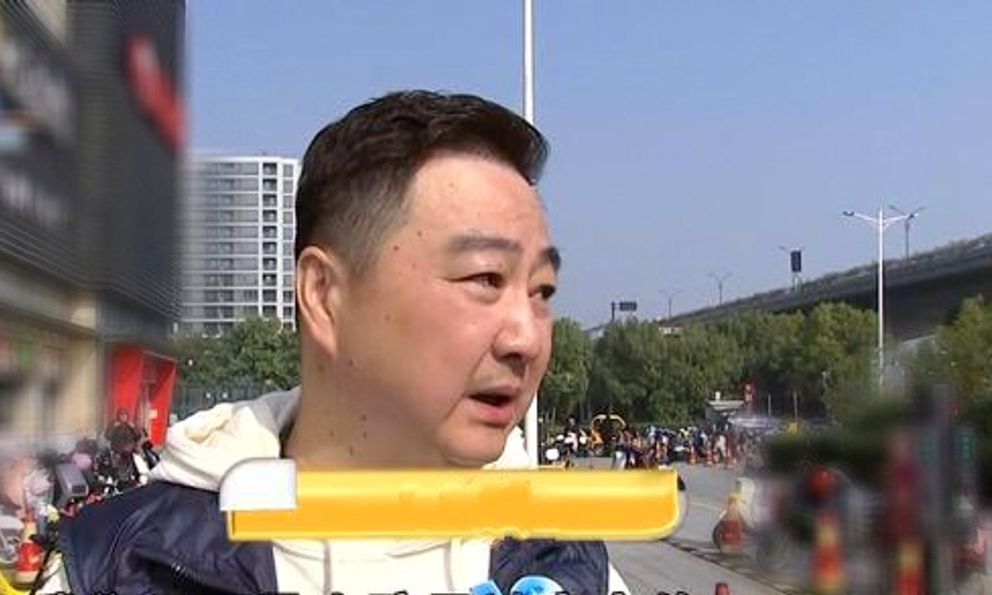 Thấy 21g vàng giá 74 triệu đồng giảm giá còn 21 triệu, người đàn ông nhanh chóng đặt mua, vài phút cửa hàng thông báo hủy đơn: “Chúng tôi để nhầm giá”- Ảnh 1.