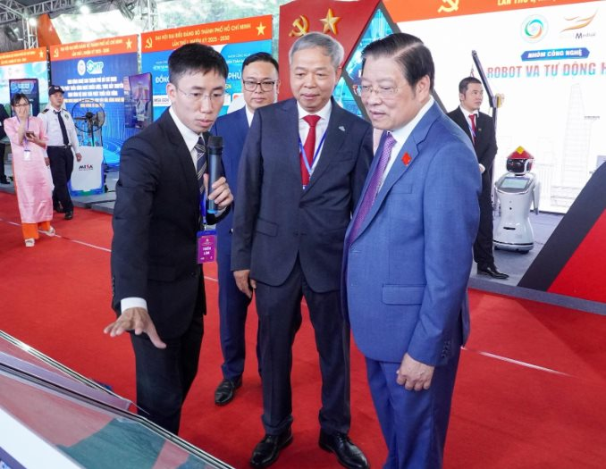 CMC đồng hành cùng TP.HCM kiến tạo trung tâm KH&CN, đổi mới sáng tạo hàng đầu khu vực- Ảnh 2. CMC đồng hành cùng TP.HCM kiến tạo trung tâm KH&CN, đổi mới sáng tạo hàng đầu khu vực- Ảnh 2.