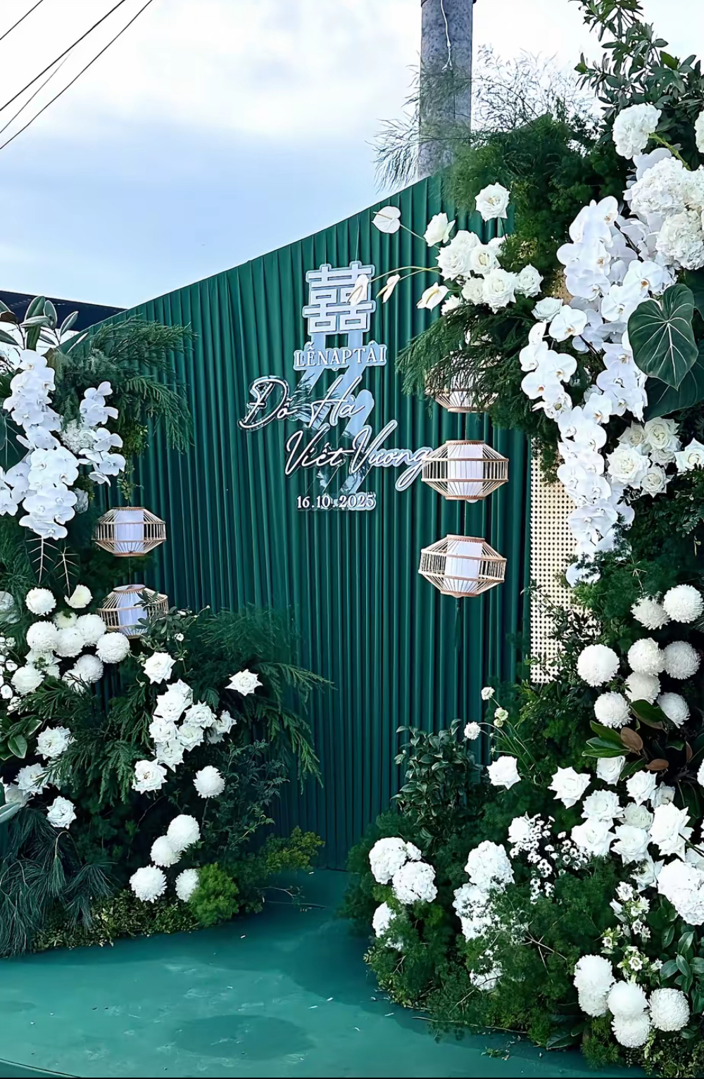 Đám cưới Đỗ Hà và thiếu gia xây dựng: Cô dâu xác nhận tin vui, lần đầu hé lộ ảnh cưới!- Ảnh 2. Đám cưới Đỗ Hà và thiếu gia xây dựng: Cô dâu xác nhận tin vui, lần đầu hé lộ ảnh cưới!- Ảnh 2.