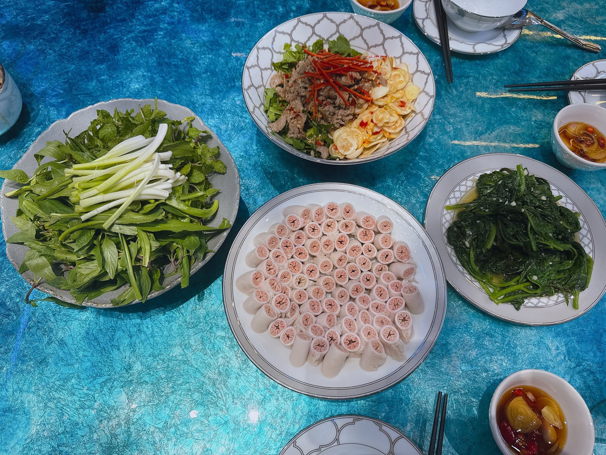 Bữa cơm của Phương Oanh- Ảnh 2. Bữa cơm của Phương Oanh- Ảnh 2.