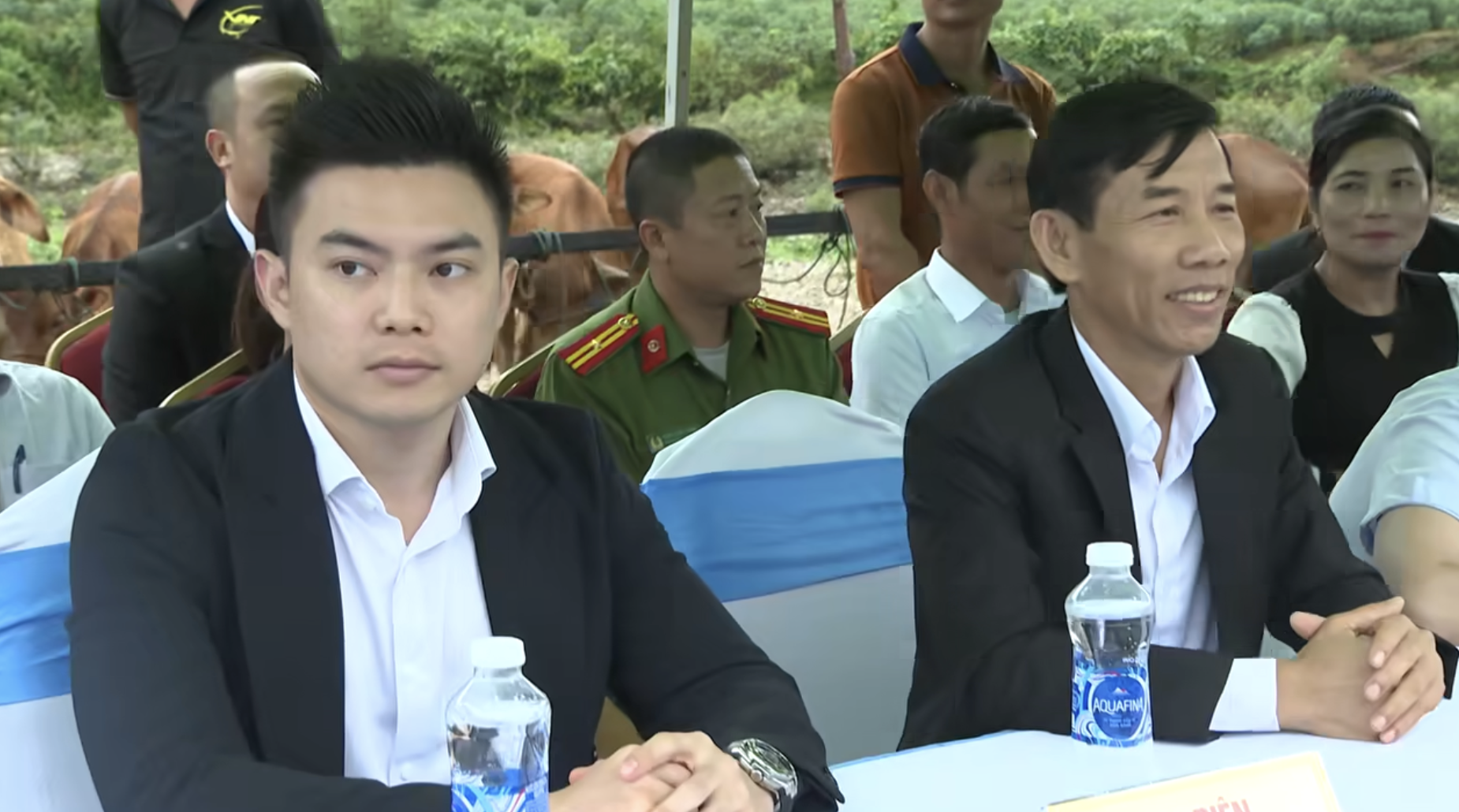 Gia thế chồng thiếu gia Quảng Trị của hoa hậu Đỗ Thị Hà: “Ông lớn” làm đường đẹp nhất Việt Nam, nộp thuế nhiều nhất tỉnh- Ảnh 2.