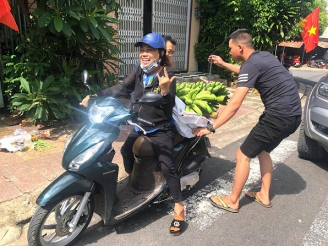 Cuộc sống hiện tại của nữ ca sĩ Việt đình đám nợ 40 tỷ, 12 năm vẫn chưa trả hết, phải về rừng núi ở- Ảnh 2.