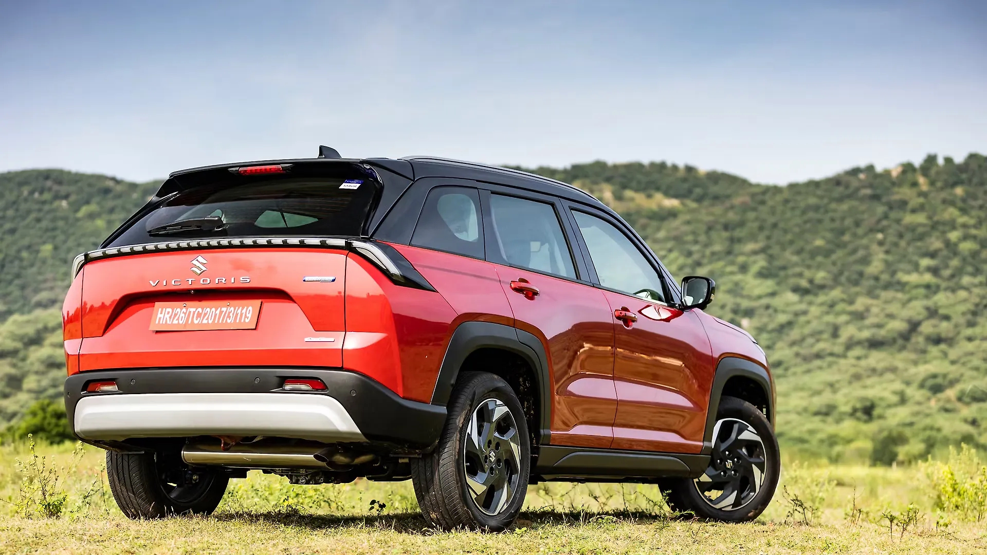 Suzuki Victoris giá quy đổi hơn 300 triệu đồng vừa ra mắt đã bán hơn 4.200 xe, cả chục nghìn người chờ tới lượt, về Việt Nam dễ 'hot' trong phân khúc Xforce, Creta- Ảnh 4. Suzuki Victoris giá quy đổi hơn 300 triệu đồng vừa ra mắt đã bán hơn 4.200 xe, cả chục nghìn người chờ tới lượt, về Việt Nam dễ 'hot' trong phân khúc Xforce, Creta- Ảnh 4.