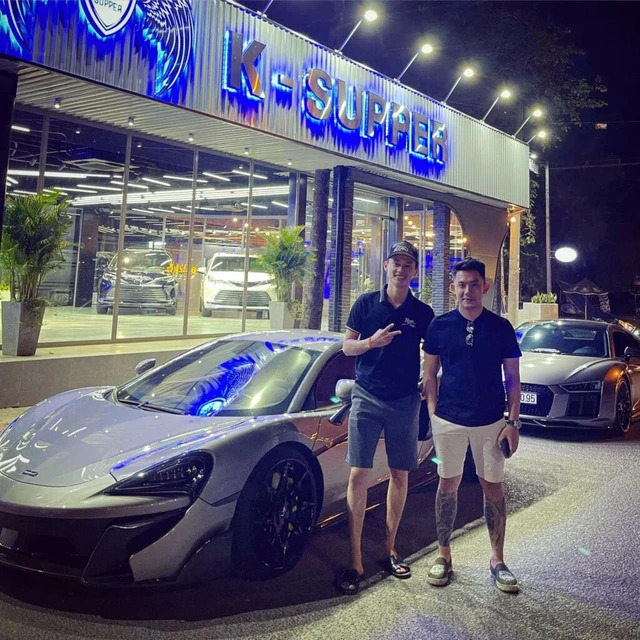 Soi dàn xe của 'cực phẩm một thời' Tống Đông Khuê: Từ McLaren, Ferrari đến Rolls-Royce, có xe dùng tiền bạn gái để mua- Ảnh 3. Soi dàn xe của 'cực phẩm một thời' Tống Đông Khuê: Từ McLaren, Ferrari đến Rolls-Royce, có xe dùng tiền bạn gái để mua- Ảnh 3.