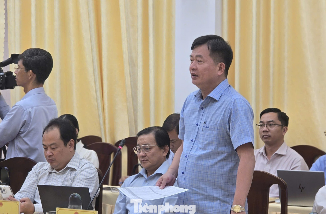 'Than khóc' giải ngân đầu tư công thấp do... tiền quá nhiều- Ảnh 2. 'Than khóc' giải ngân đầu tư công thấp do... tiền quá nhiều- Ảnh 2.