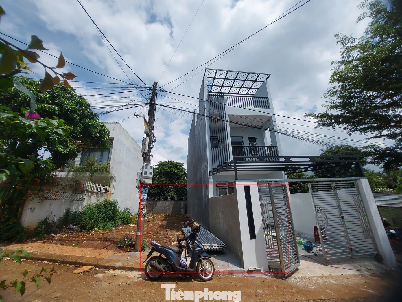 Xây nhầm nhà trên đất người khác, hoán đổi, rồi lại 'xây nhầm'- Ảnh 3. Xây nhầm nhà trên đất người khác, hoán đổi, rồi lại 'xây nhầm'- Ảnh 3.