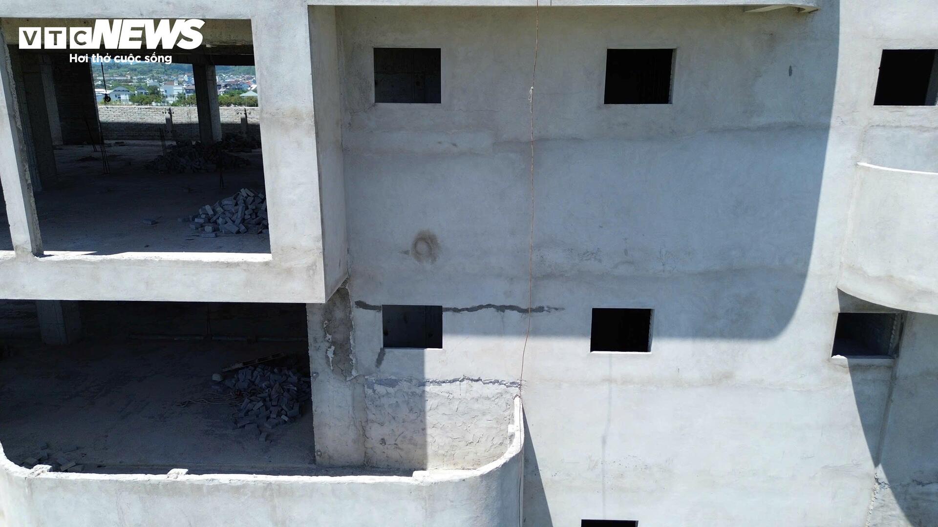 Cận cảnh toà nhà công nghệ ở Huế 'đứng bánh' vì nhà thầu thi công 'chạy làng'- Ảnh 6. Cận cảnh toà nhà công nghệ ở Huế 'đứng bánh' vì nhà thầu thi công 'chạy làng'- Ảnh 6.