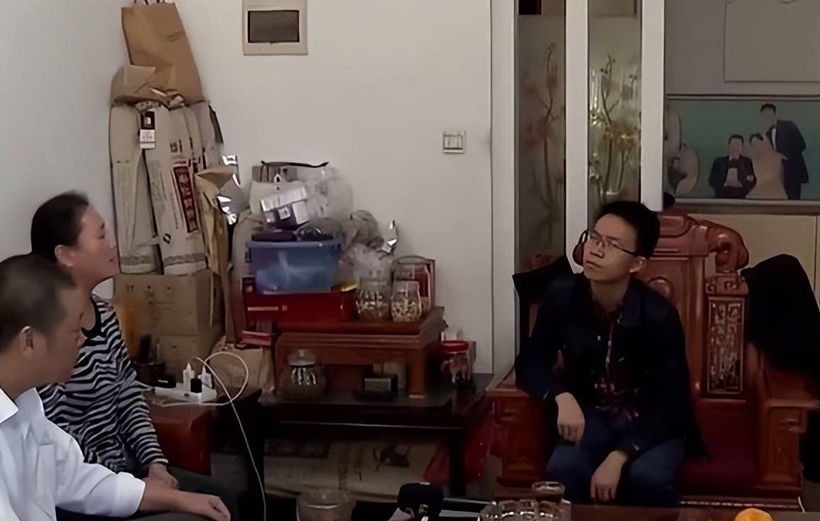 Cha mẹ sang tên nhà cho 2 anh trai, con trai út tức giận 6 năm không về nhà, cha qua đời cũng chẳng một lời hỏi thăm- Ảnh 2. Cha mẹ sang tên nhà cho 2 anh trai, con trai út tức giận 6 năm không về nhà, cha qua đời cũng chẳng một lời hỏi thăm- Ảnh 2.