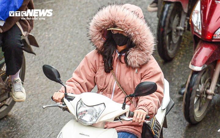 Dự báo thời tiết 10 ngày: Bắc Bộ có nơi trời rét, Biển Đông có thể đón bão số 12- Ảnh 1.