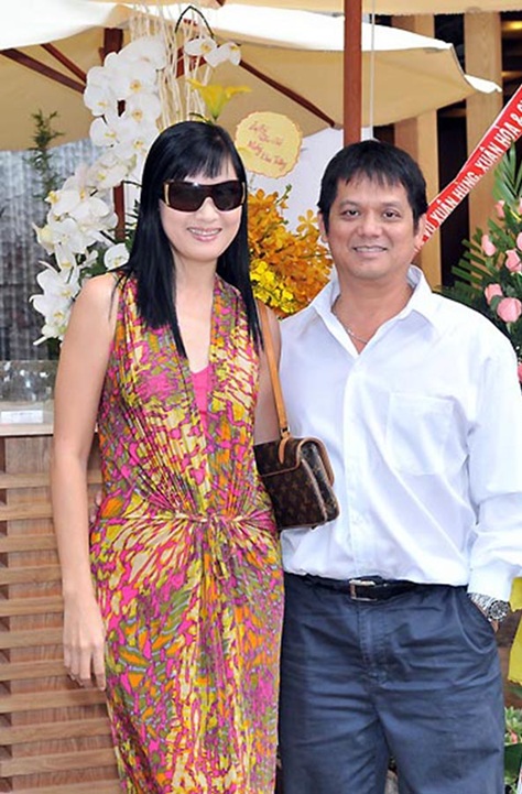 Nữ diễn viên khiến NSND Tự Long phải vẽ lên vở: Chồng Việt kiều Mỹ, ở biệt thự vài chục tỷ tại TP.HCM- Ảnh 2.