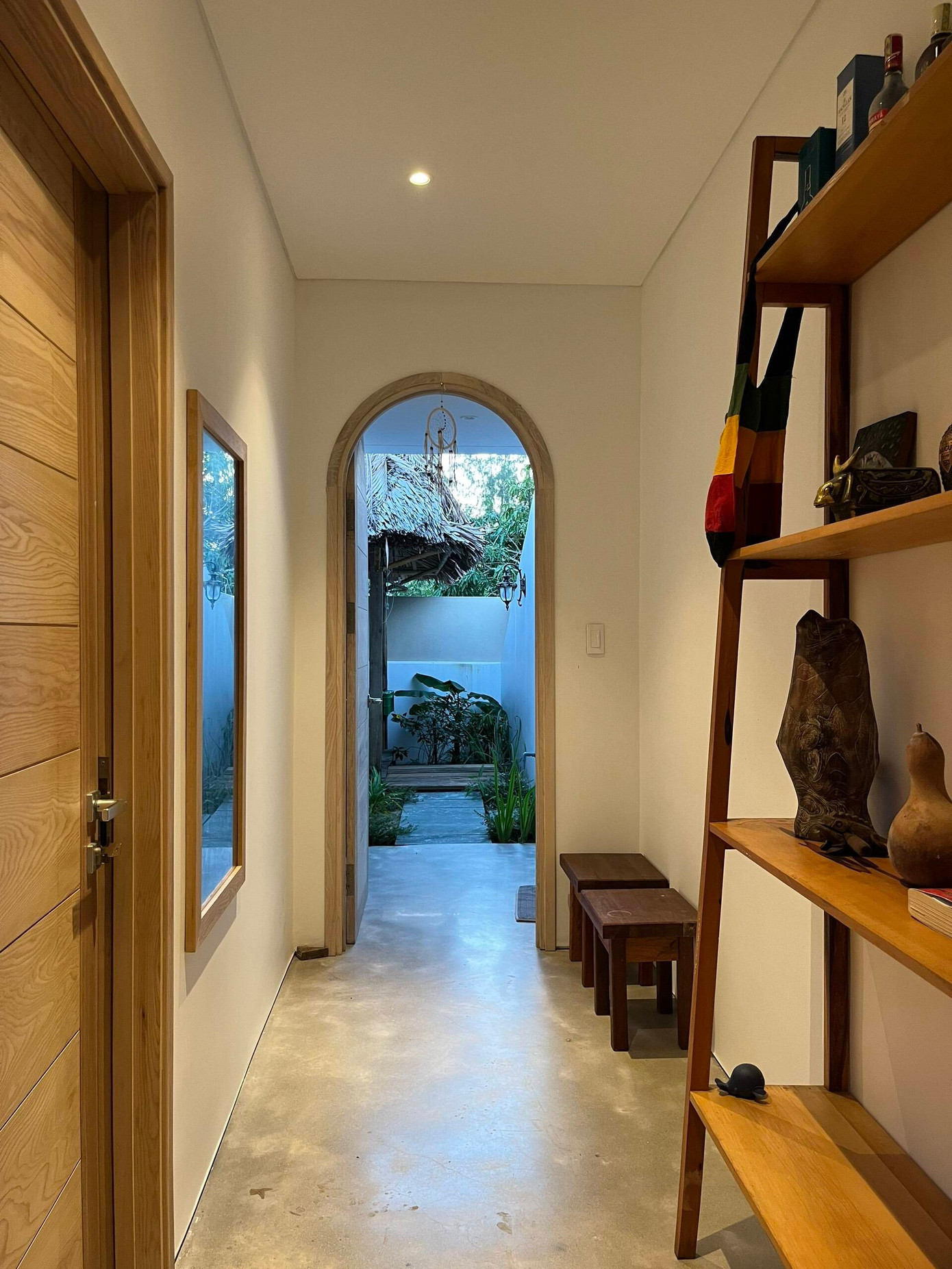 Nhà 120m2 với giếng trời thích nghi khí hậu khắc nghiệt- Ảnh 10. Nhà 120m2 với giếng trời thích nghi khí hậu khắc nghiệt- Ảnh 10.