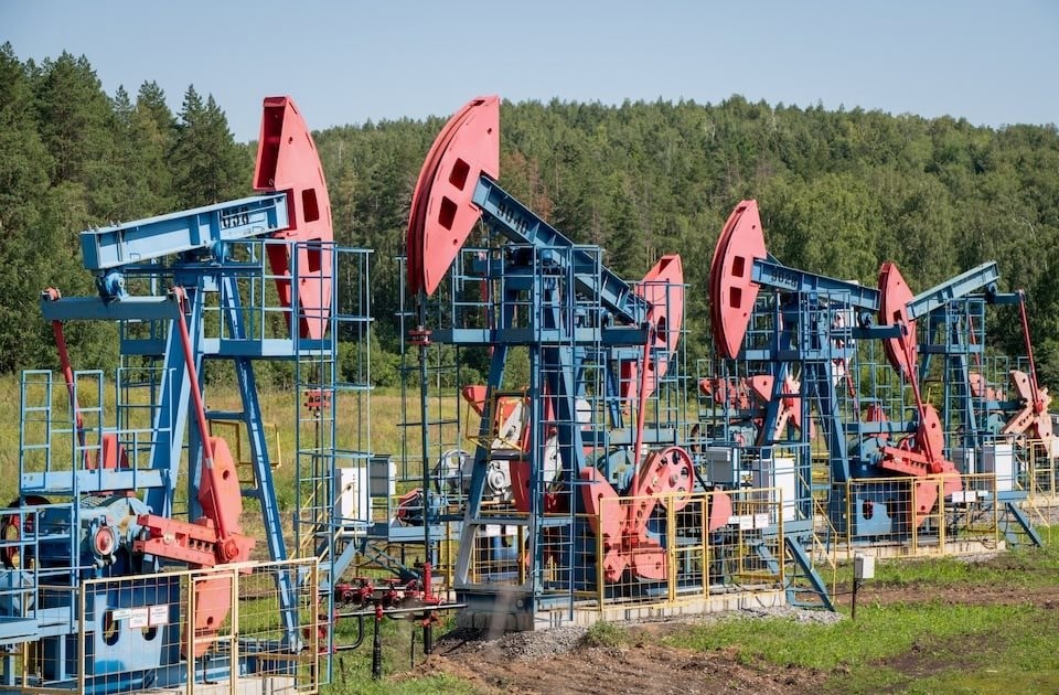 Đang nhập hơn 50 triệu thùng/tháng, khách sộp của Moscow chuẩn bị giảm mua dầu Nga, tăng mua từ Mỹ- Ảnh 1.