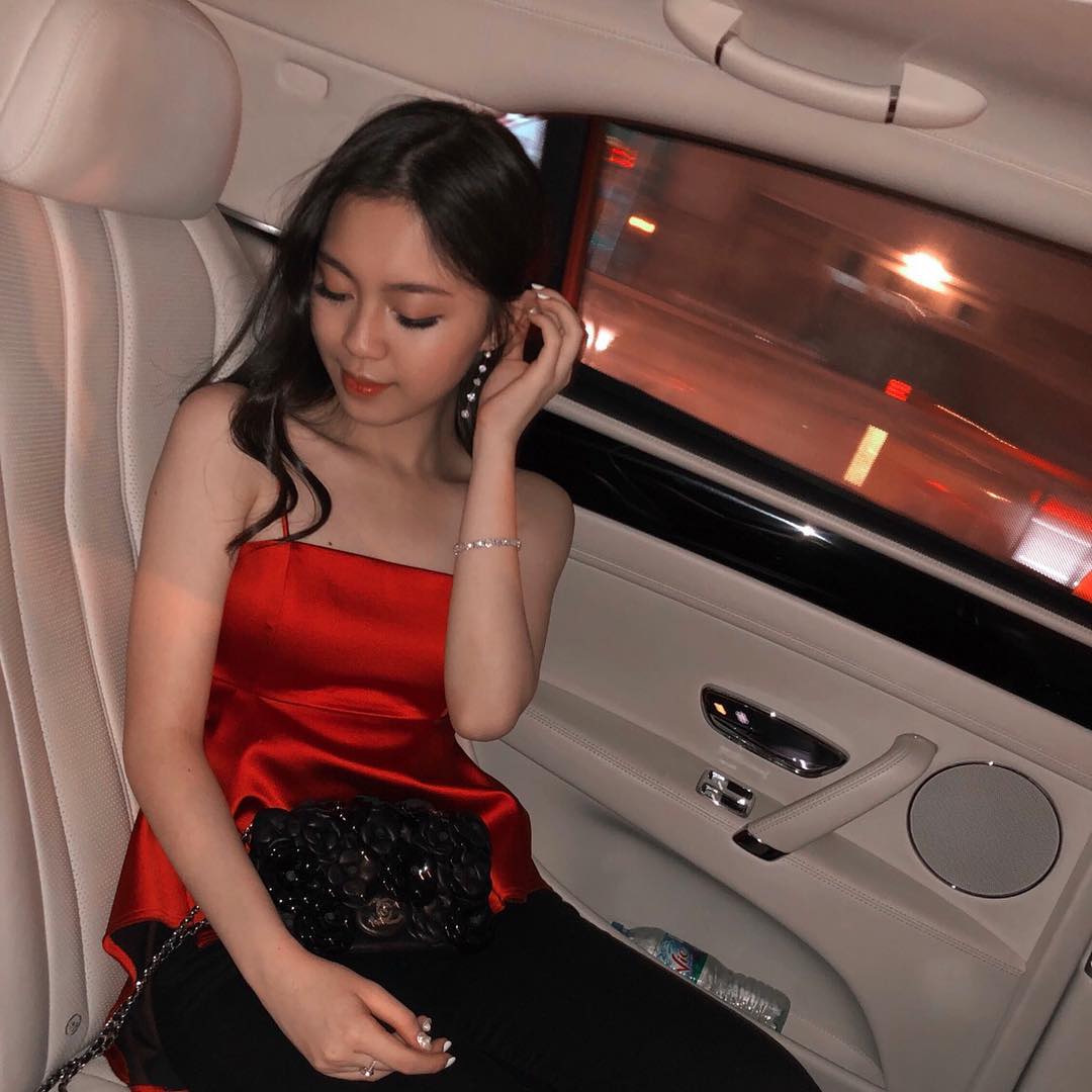Bộ sưu tập túi hiệu và lối sống xa xỉ thầm lặng của vợ thiếu gia Phan Hoàng- Ảnh 16. Bộ sưu tập túi hiệu và lối sống xa xỉ thầm lặng của vợ thiếu gia Phan Hoàng- Ảnh 16.