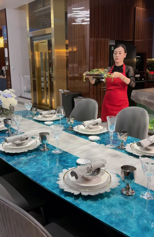 Vì sao Phương Oanh chủ động dừng lại?- Ảnh 5. Vì sao Phương Oanh chủ động dừng lại?- Ảnh 5.