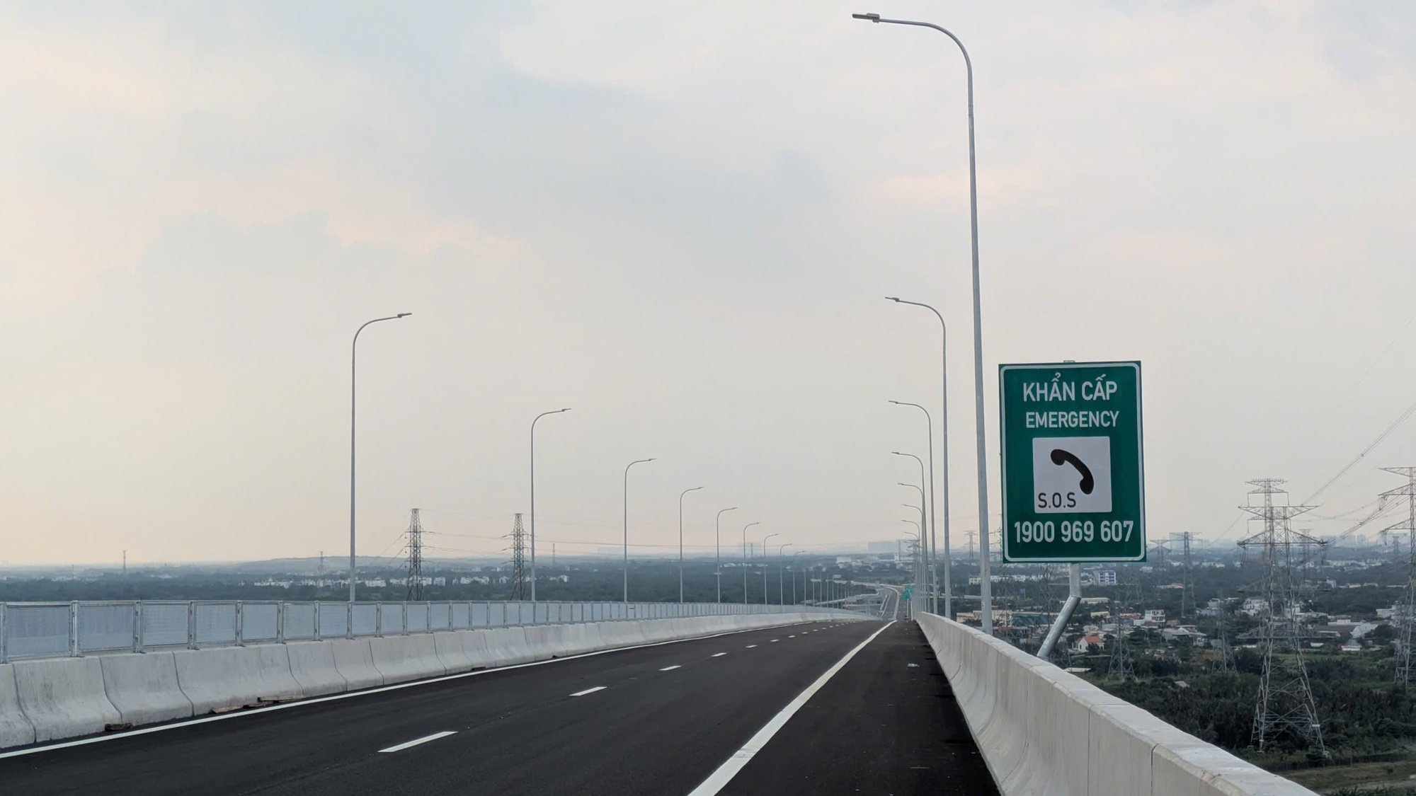 Ngắm cầu dây văng có tĩnh không cao nhất Việt Nam- Ảnh 6. Ngắm cầu dây văng có tĩnh không cao nhất Việt Nam- Ảnh 6.