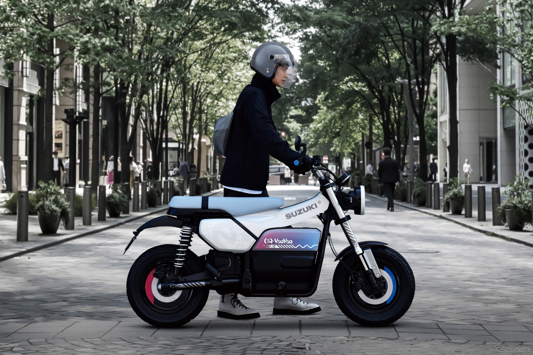 Suzuki chính thức ra mắt mẫu xe máy điện hoàn toàn mới, mang phong cách giống hệt 'Charly cúc cu'- Ảnh 4. Suzuki chính thức ra mắt mẫu xe máy điện hoàn toàn mới, mang phong cách giống hệt 'Charly cúc cu'- Ảnh 4.