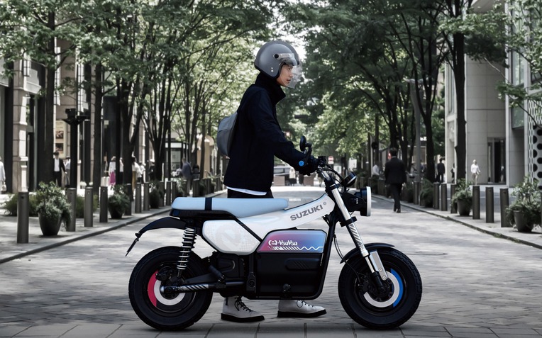Suzuki chính thức ra mắt mẫu xe máy điện hoàn toàn mới, mang phong cách giống hệt 'Charly cúc cu'- Ảnh 1. Suzuki chính thức ra mắt mẫu xe máy điện hoàn toàn mới, mang phong cách giống hệt 'Charly cúc cu'- Ảnh 1.