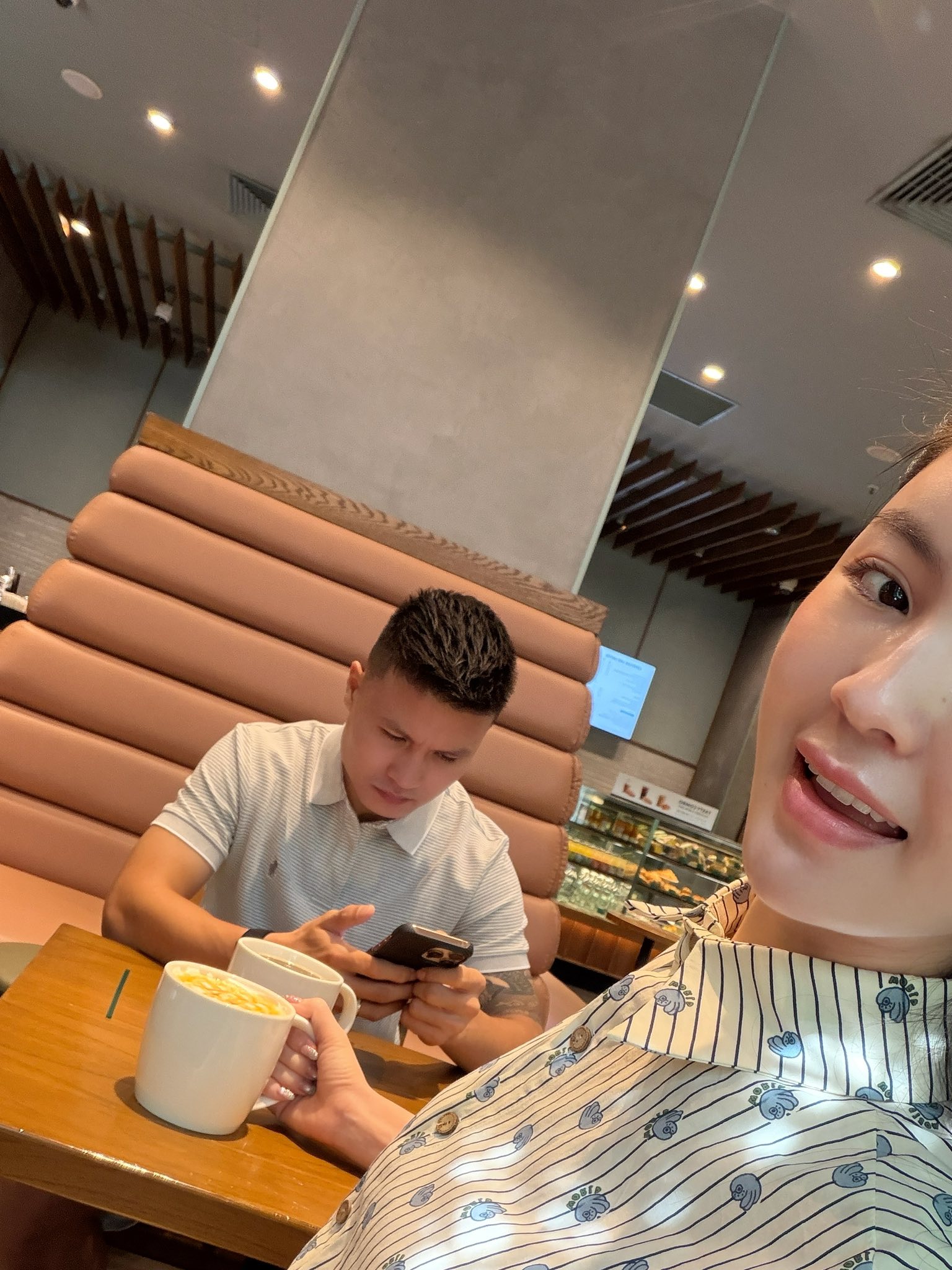 Vợ chồng Quang Hải - Chu Thanh Huyền dạo này- Ảnh 4. Vợ chồng Quang Hải - Chu Thanh Huyền dạo này- Ảnh 4.