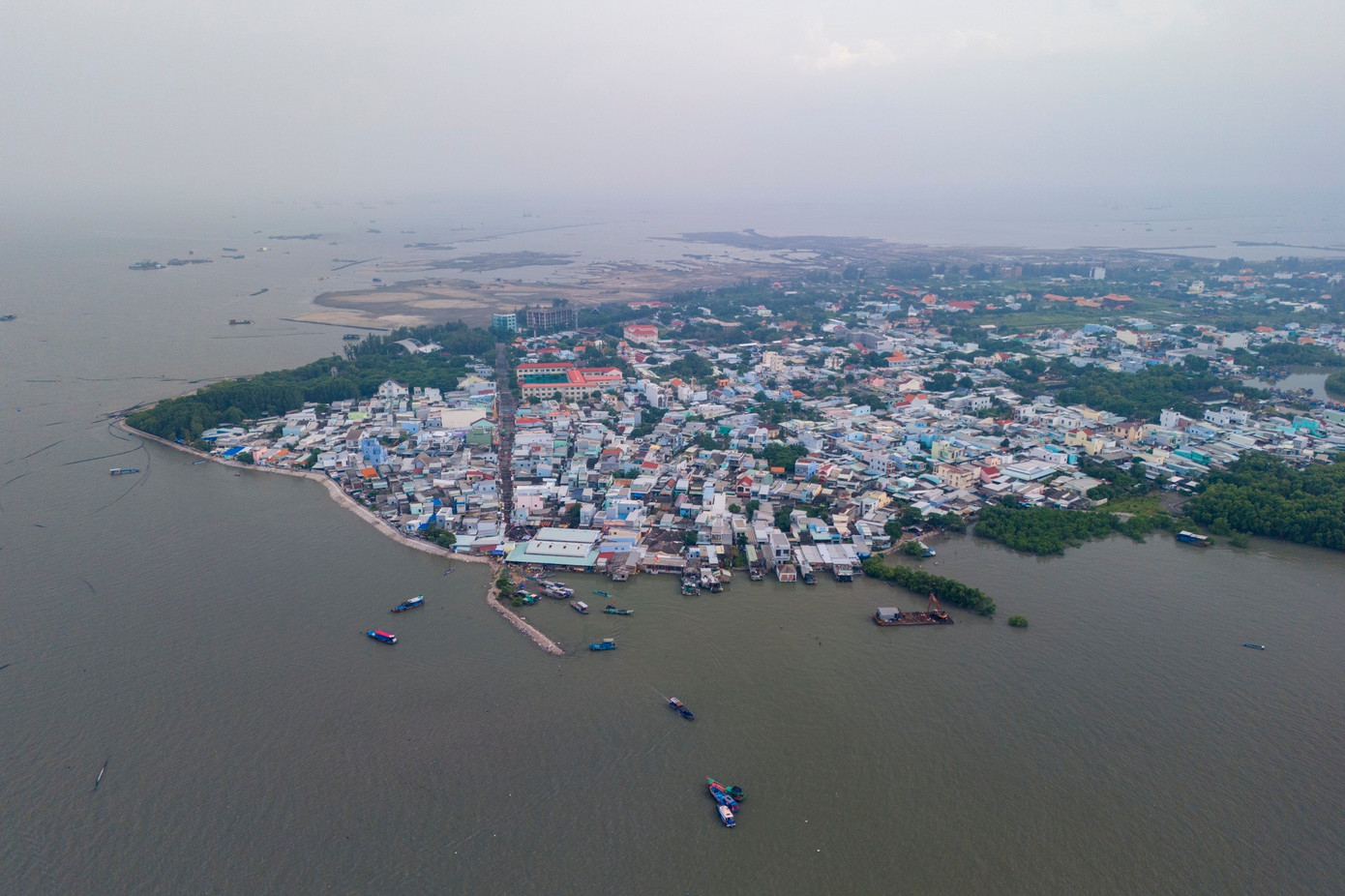 Vingroup muốn xây đường vượt biển hiện đại nhất Việt Nam, top đầu khu vực: Đưa TP.HCM thành "con rồng" ĐNÁ?- Ảnh 3. Vingroup muốn xây đường vượt biển hiện đại nhất Việt Nam, top đầu khu vực: Đưa TP.HCM thành "con rồng" ĐNÁ?- Ảnh 3.