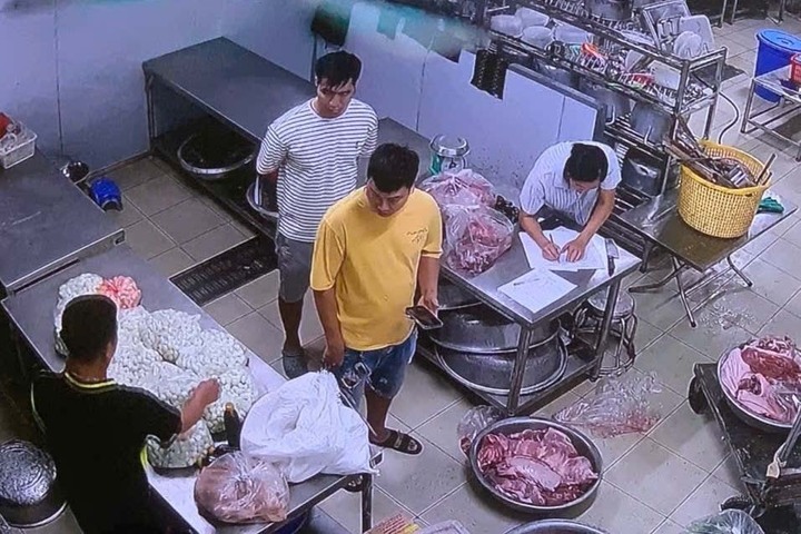 Kết quả xác minh vụ thịt ôi, trứng hỏng tại bếp ăn trường tiểu học tại Hà Nội- Ảnh 1. Kết quả xác minh vụ thịt ôi, trứng hỏng tại bếp ăn trường tiểu học tại Hà Nội- Ảnh 1.