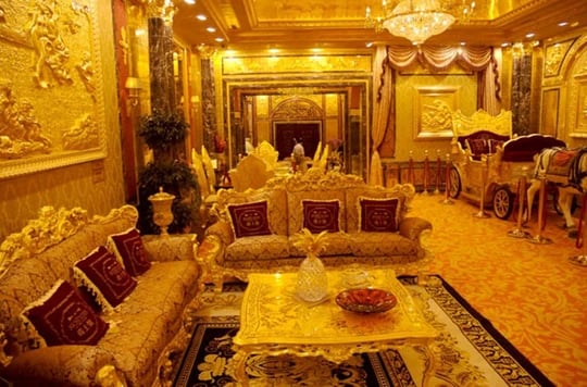 “Hoa hậu giàu nhất Việt Nam” từng bán căn biệt thự dát vàng và villa rộng 1.000m2 ở TP.HCM với giá 230 tỷ đồng: U55 sở hữu loạt BĐS khủng ở nước ngoài- Ảnh 2. “Hoa hậu giàu nhất Việt Nam” từng bán căn biệt thự dát vàng và villa rộng 1.000m2 ở TP.HCM với giá 230 tỷ đồng: U55 sở hữu loạt BĐS khủng ở nước ngoài- Ảnh 2.
