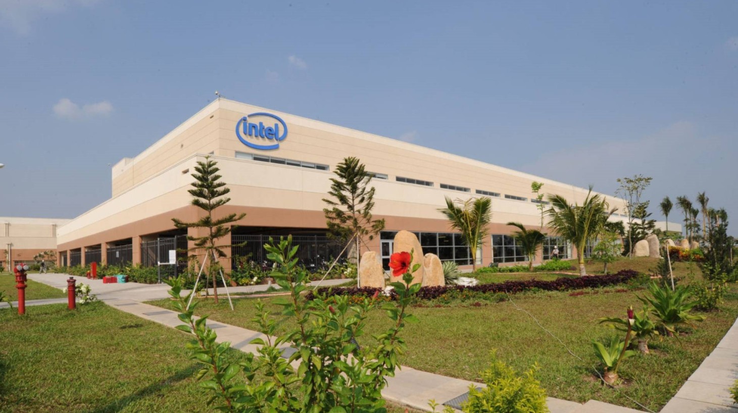 Intel và hành trình “gieo hạt” giữa cuộc đua bán dẫn toàn cầu: Khi con người trở thành sức mạnh định vị quốc gia- Ảnh 1. Intel và hành trình “gieo hạt” giữa cuộc đua bán dẫn toàn cầu: Khi con người trở thành sức mạnh định vị quốc gia- Ảnh 1.