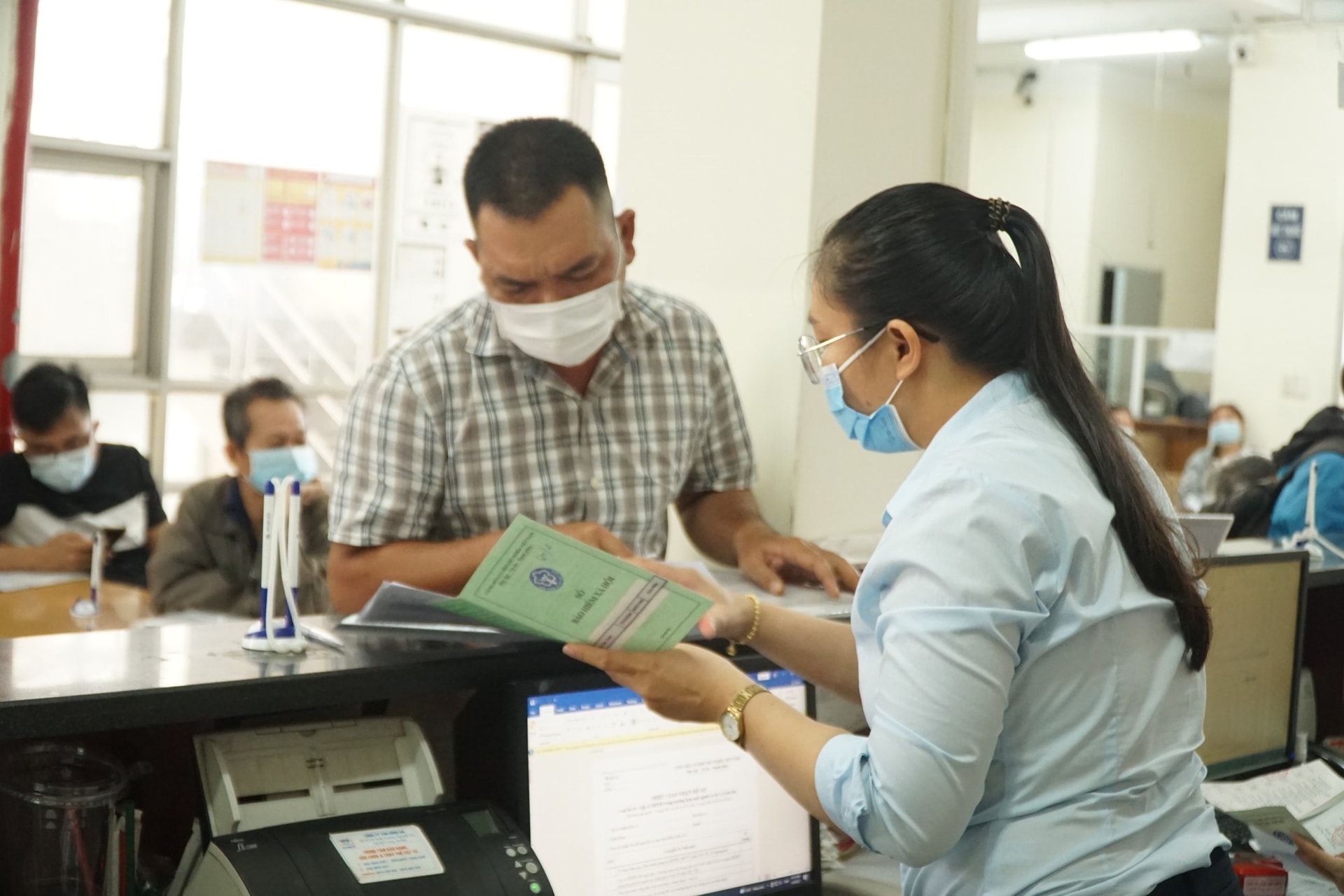 Thủ đoạn lừa đảo ngày càng tinh vi, liều lĩnh tiếp tục được BHXH TP HCM cảnh báo đến người dân- Ảnh 1. Thủ đoạn lừa đảo ngày càng tinh vi, liều lĩnh tiếp tục được BHXH TP HCM cảnh báo đến người dân- Ảnh 1.