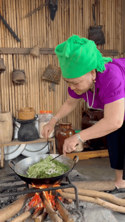 Món rau Tây Bắc gây sốt TikTok: Phắc cút tò ngòng là gì mà ai xem cũng muốn ăn thử?- Ảnh 8. Món rau Tây Bắc gây sốt TikTok: Phắc cút tò ngòng là gì mà ai xem cũng muốn ăn thử?- Ảnh 8.