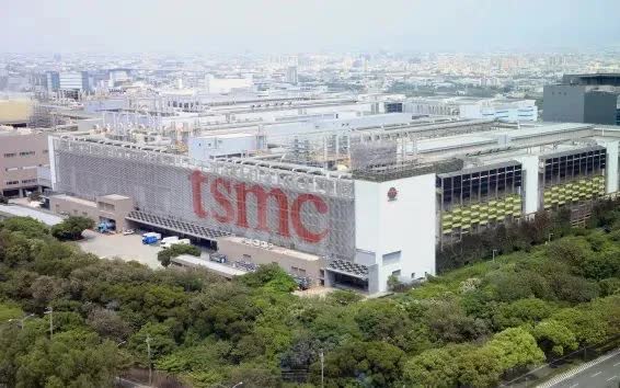 TSMC khẳng định vị thế dẫn đầu giữa làn sóng bùng nổ AI toàn cầu TSMC khẳng định vị thế dẫn đầu giữa làn sóng bùng nổ AI toàn cầu