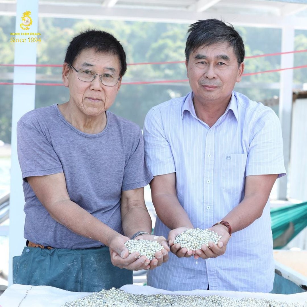 Lão nông Việt là giám đốc của công ty có vốn điều lệ 300 tỷ đồng: Từng là thợ lặn nghèo, nay thu về 150 tỷ đồng/năm nhờ nuôi con nhả ngọc- Ảnh 2. Lão nông Việt là giám đốc của công ty có vốn điều lệ 300 tỷ đồng: Từng là thợ lặn nghèo, nay thu về 150 tỷ đồng/năm nhờ nuôi con nhả ngọc- Ảnh 2.