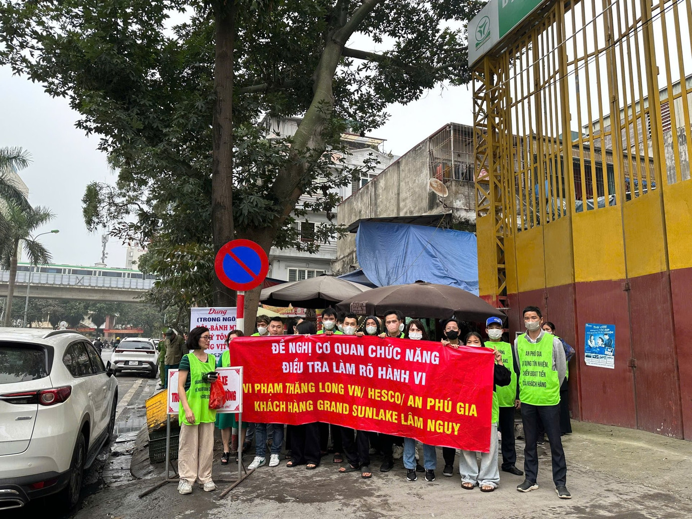 Hàng trăm khách hàng 'bất ngờ' khi nhận thông báo thu hồi căn hộ từ chủ đầu tư Grand Sunlake- Ảnh 1.