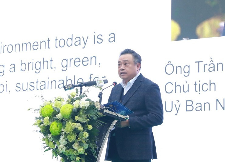 AI hỗ trợ dập bụi mịn, dọn rác thải trên đường phố Hà Nội- Ảnh 4. AI hỗ trợ dập bụi mịn, dọn rác thải trên đường phố Hà Nội- Ảnh 4.