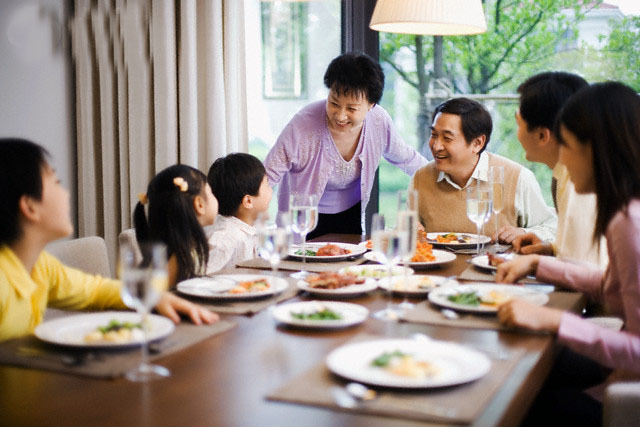 Họp gia đình được hỏi tiền tiết kiệm, tài khoản 3 tỷ nhưng tôi trả lời 300 triệu đồng: Lúc sau nghe 1 cuộc gọi cả đời không thể quên- Ảnh 1. Họp gia đình được hỏi tiền tiết kiệm, tài khoản 3 tỷ nhưng tôi trả lời 300 triệu đồng: Lúc sau nghe 1 cuộc gọi cả đời không thể quên- Ảnh 1.