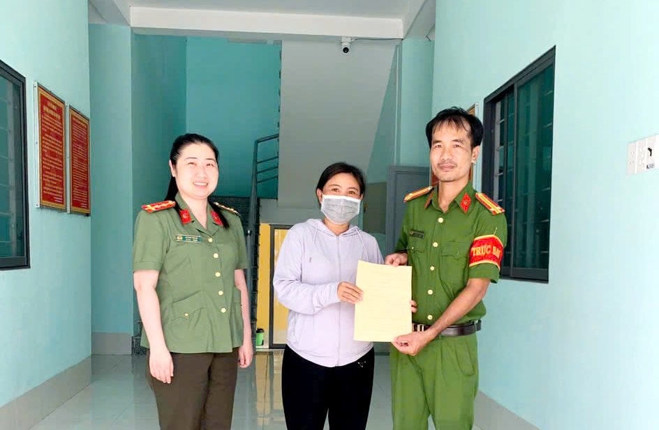 Người buôn hàng 49 tuổi giao dịch 115 triệu đồng với 1 tài khoản Vietcombank: Công an xác định có tính chất phức tạp, khó khăn để xác minh- Ảnh 1.