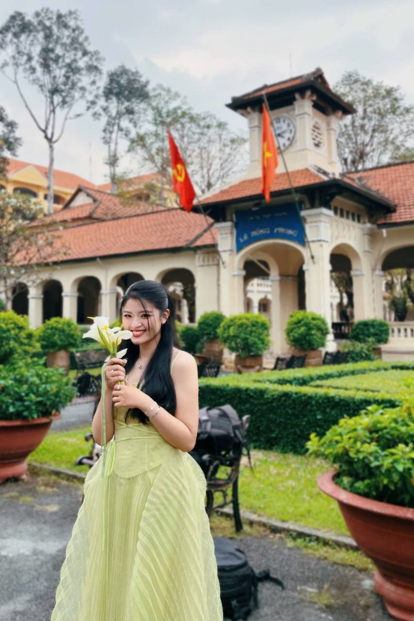 "Con nhà giàu" RMIT về chợ An Đông mở tiệm buôn vàng- Ảnh 4. "Con nhà giàu" RMIT về chợ An Đông mở tiệm buôn vàng- Ảnh 4.