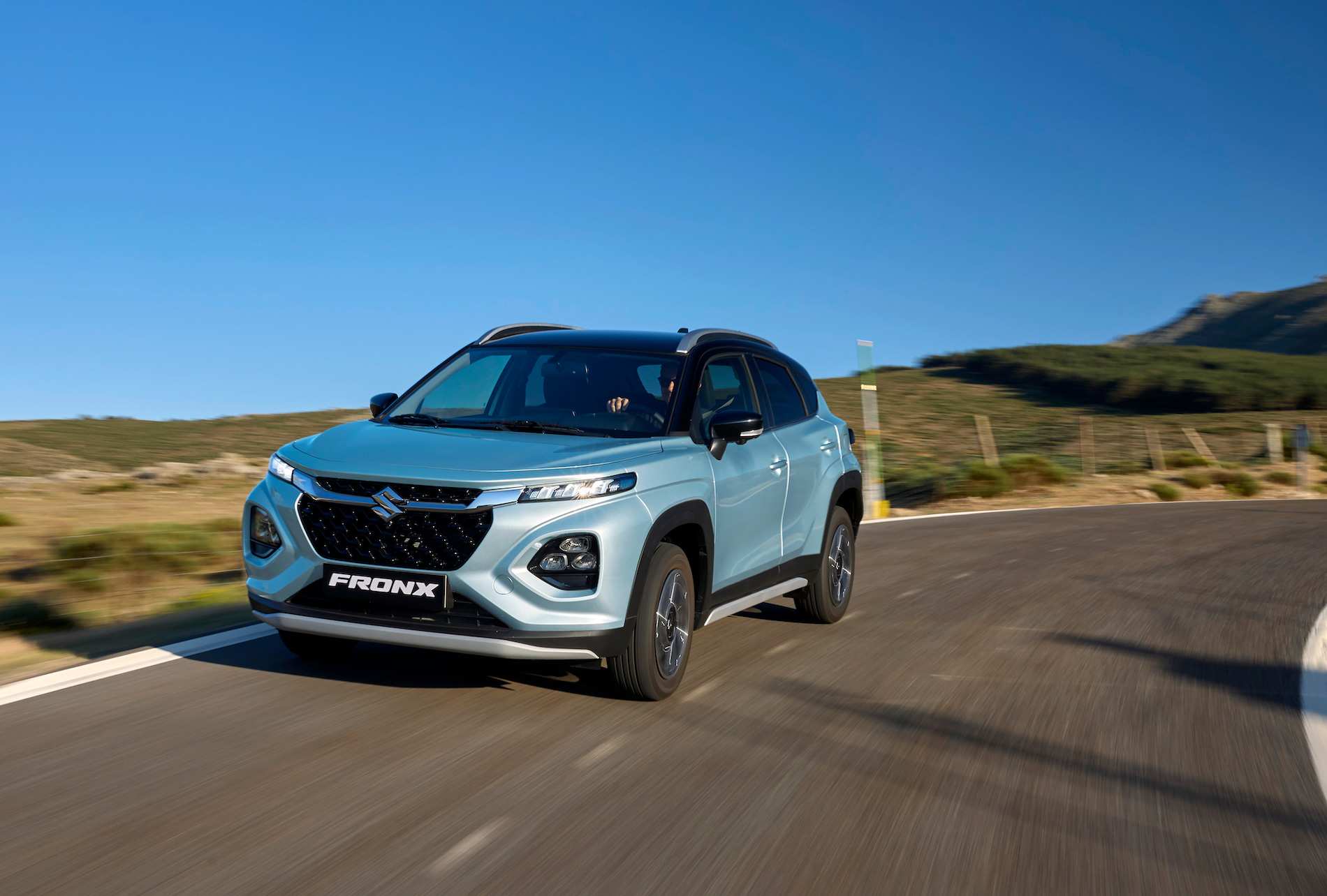 Suzuki ra mắt tại Việt Nam SUV đô thị Fronx giá từ 520 triệu- Ảnh 7. Suzuki ra mắt tại Việt Nam SUV đô thị Fronx giá từ 520 triệu- Ảnh 7.