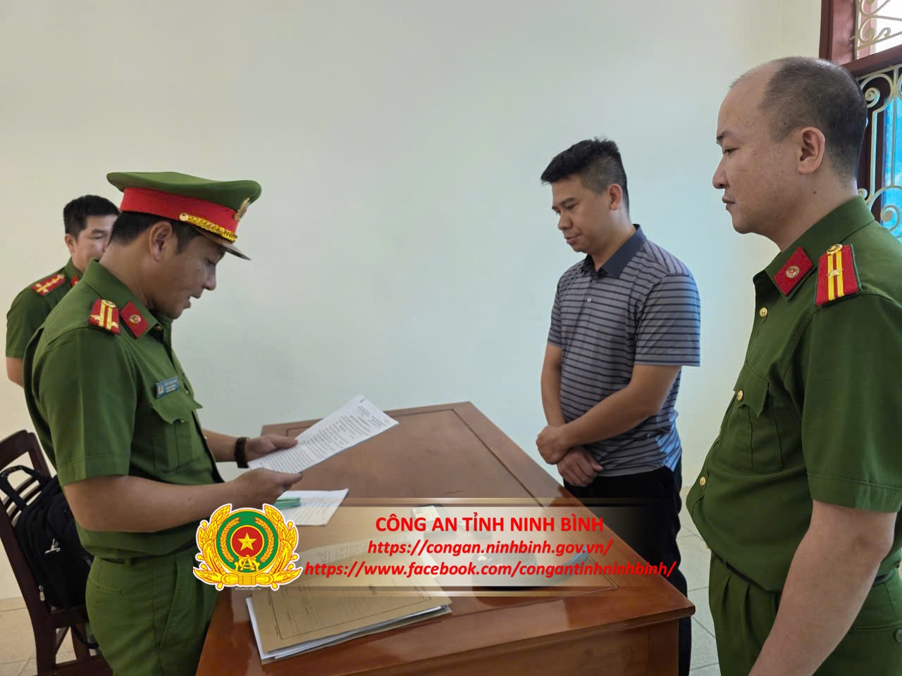 Bắt tạm giam công chức Trần Ngọc Doanh- Ảnh 1. Bắt tạm giam công chức Trần Ngọc Doanh- Ảnh 1.