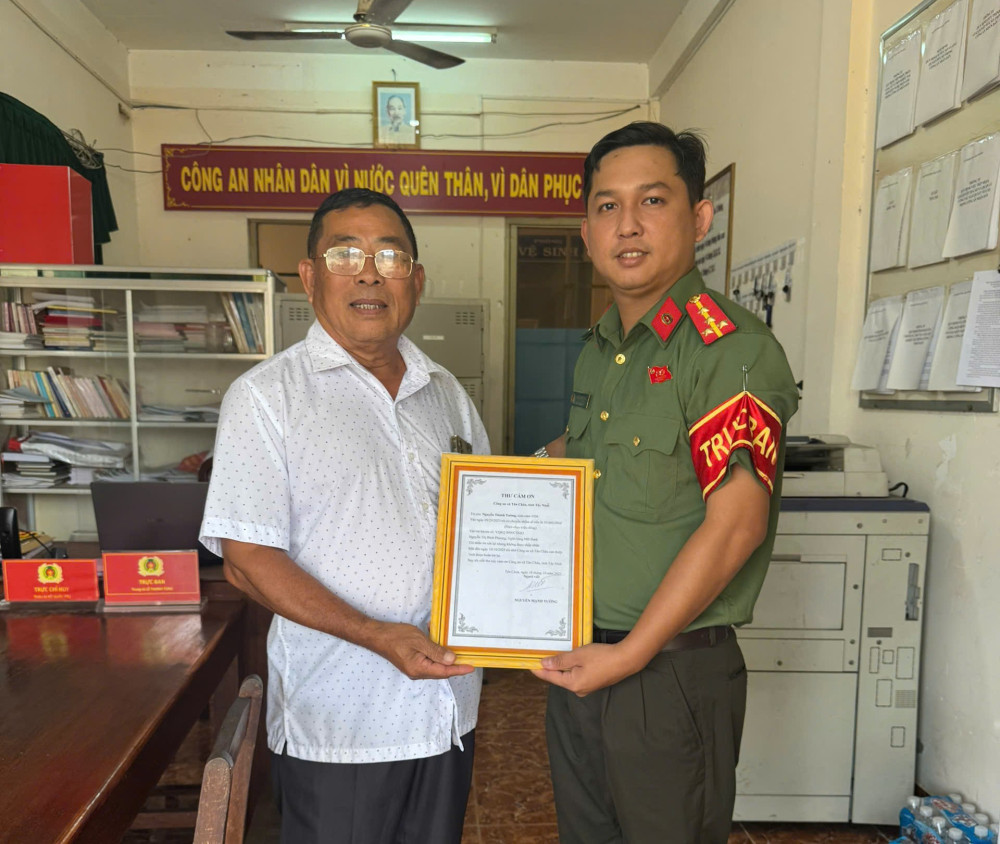 Người đàn ông SN 1956 chuyển khoản 50 triệu đồng vào STK MB Bank nhưng không nhận được phản hồi: Công an xã nhanh chóng vào cuộc xác minh- Ảnh 1. Người đàn ông SN 1956 chuyển khoản 50 triệu đồng vào STK MB Bank nhưng không nhận được phản hồi: Công an xã nhanh chóng vào cuộc xác minh- Ảnh 1.