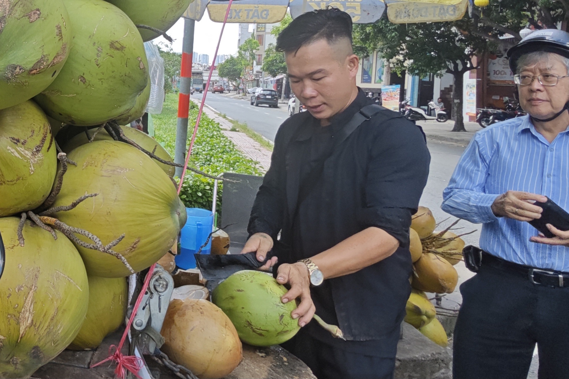 Xuất khẩu dừa tươi nhìn từ bài học sầu riêng, thanh long- Ảnh 1. Xuất khẩu dừa tươi nhìn từ bài học sầu riêng, thanh long- Ảnh 1.