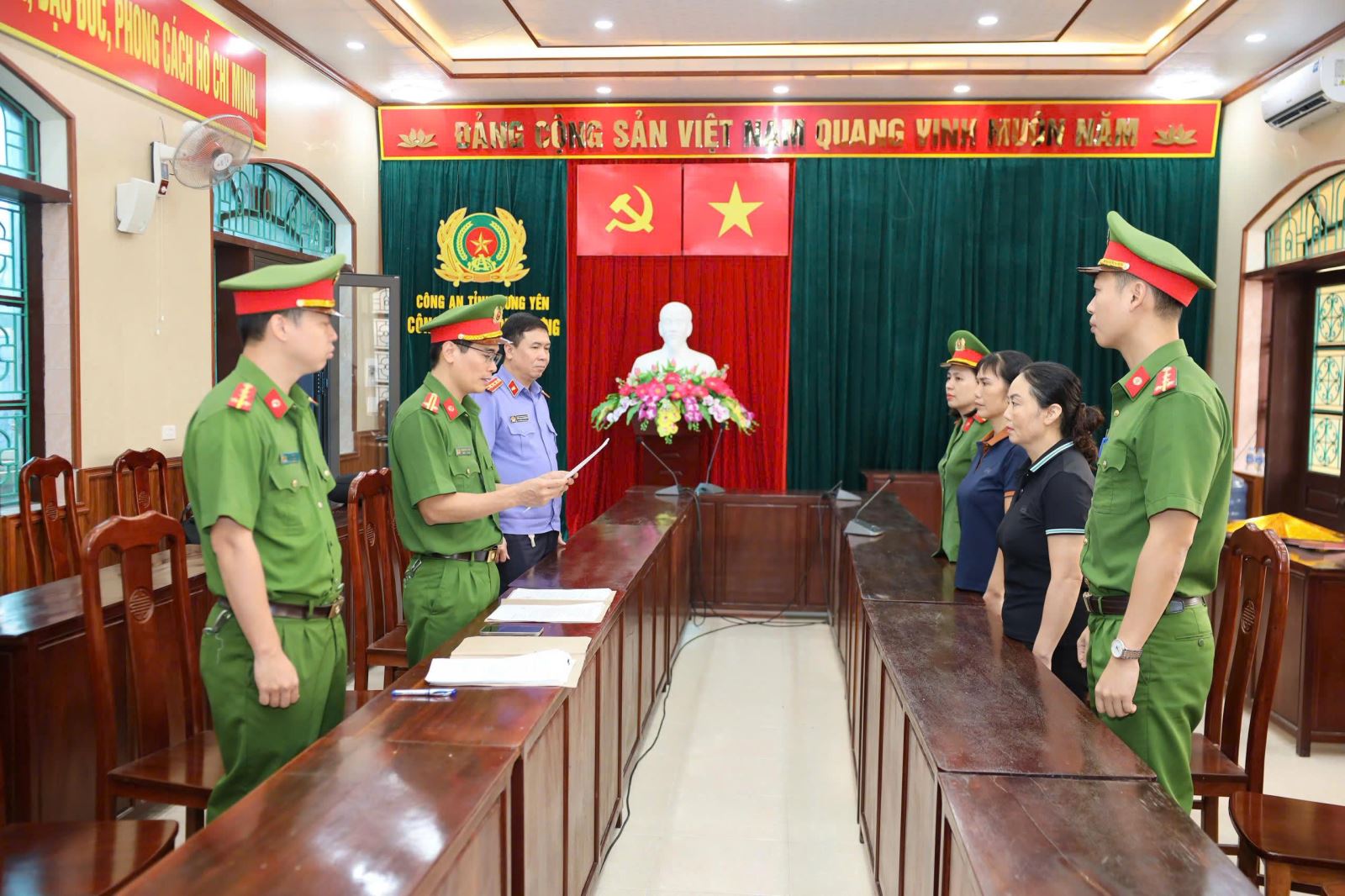 Khởi tố Nguyễn Thị Lan, Nguyễn Thị Phương vì hành vi đáng sợ- Ảnh 1. Khởi tố Nguyễn Thị Lan, Nguyễn Thị Phương vì hành vi đáng sợ- Ảnh 1.