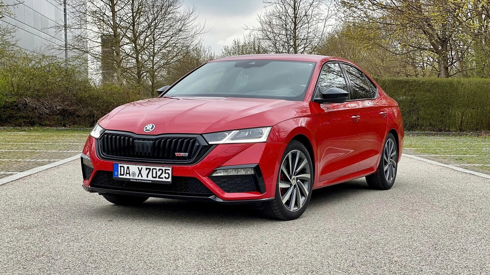 Mẫu sedan giá quy đổi 1,5 tỷ đồng này bán sạch sau 20 phút nhận đặt tại Ấn Độ - Việt Nam chỉ có 1 chiếc- Ảnh 1. Mẫu sedan giá quy đổi 1,5 tỷ đồng này bán sạch sau 20 phút nhận đặt tại Ấn Độ - Việt Nam chỉ có 1 chiếc- Ảnh 1.