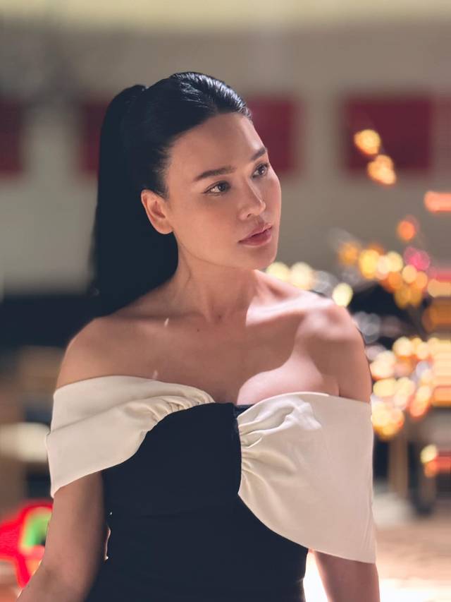 Nữ ca sĩ là Trung tá Quân đội vừa đăng thông báo khẩn: U45 vẫn xinh đẹp, 5 năm ly hôn chưa yêu ai- Ảnh 2. Nữ ca sĩ là Trung tá Quân đội vừa đăng thông báo khẩn: U45 vẫn xinh đẹp, 5 năm ly hôn chưa yêu ai- Ảnh 2.
