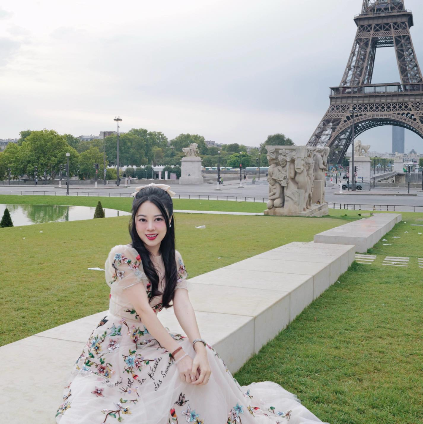 Con gái lớn của hot mom Hằng Túi gây Con gái lớn của hot mom Hằng Túi gây