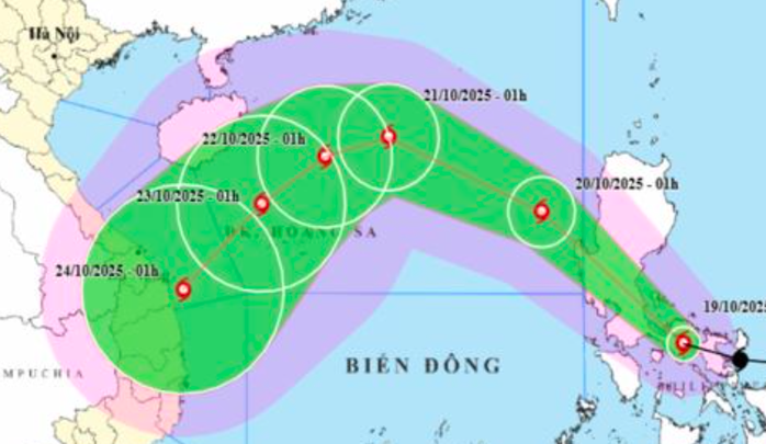 Bão Fengshen giật cấp 10, vào Biển Đông chiều tối nay- Ảnh 1. Bão Fengshen giật cấp 10, vào Biển Đông chiều tối nay- Ảnh 1.