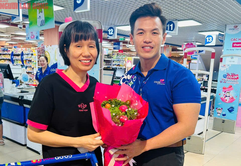Bất ngờ với thị trường quà tặng 20-10, khi thịt cá cũng trở thành quà tặng- Ảnh 1. Bất ngờ với thị trường quà tặng 20-10, khi thịt cá cũng trở thành quà tặng- Ảnh 1.