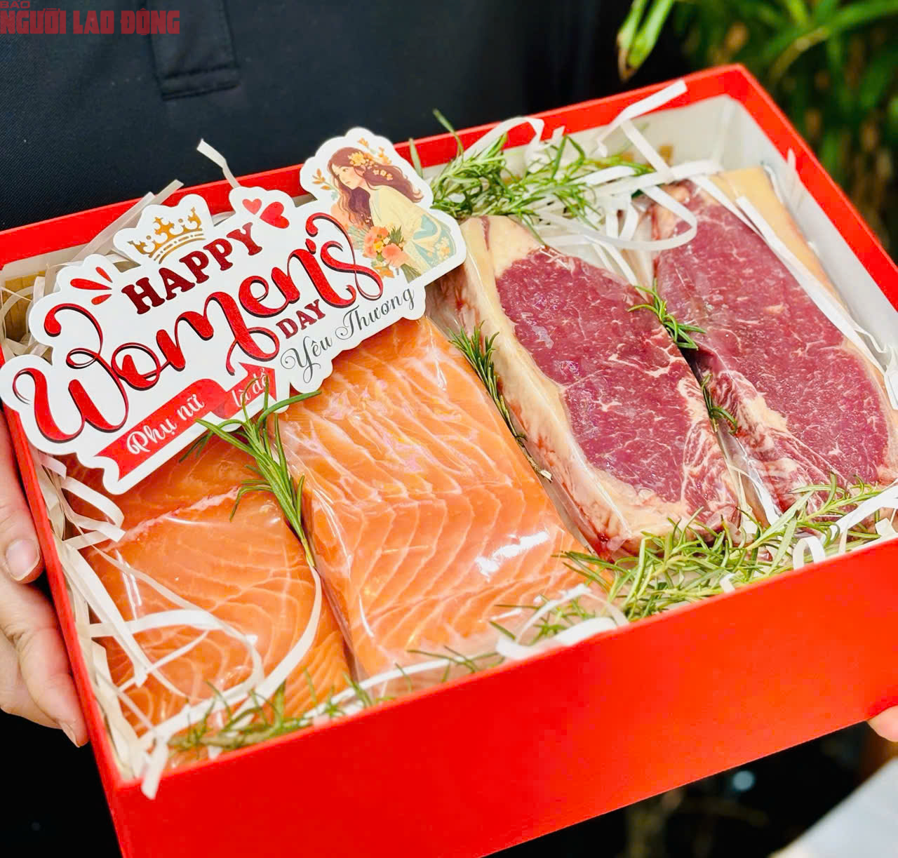 Bất ngờ với thị trường quà tặng 20-10, khi thịt cá cũng trở thành quà tặng- Ảnh 8. Bất ngờ với thị trường quà tặng 20-10, khi thịt cá cũng trở thành quà tặng- Ảnh 8.