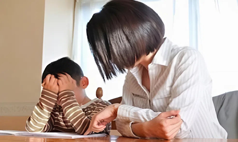 Nghiên cứu phát hiện: 1 yếu tố liên quan đến công việc của bố dễ khiến mẹ... nảy sinh hành vi bạo lực với con!- Ảnh 1. Nghiên cứu phát hiện: 1 yếu tố liên quan đến công việc của bố dễ khiến mẹ... nảy sinh hành vi bạo lực với con!- Ảnh 1.