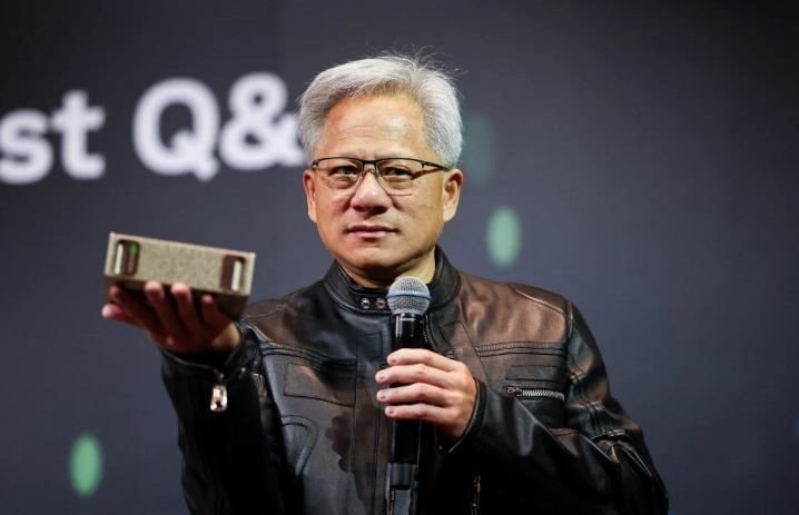 CEO Nvidia tiết lộ 'sốc': Thị phần chip AI tại Trung Quốc rơi từ 95% xuống còn 0%- Ảnh 1. CEO Nvidia tiết lộ 'sốc': Thị phần chip AI tại Trung Quốc rơi từ 95% xuống còn 0%- Ảnh 1.