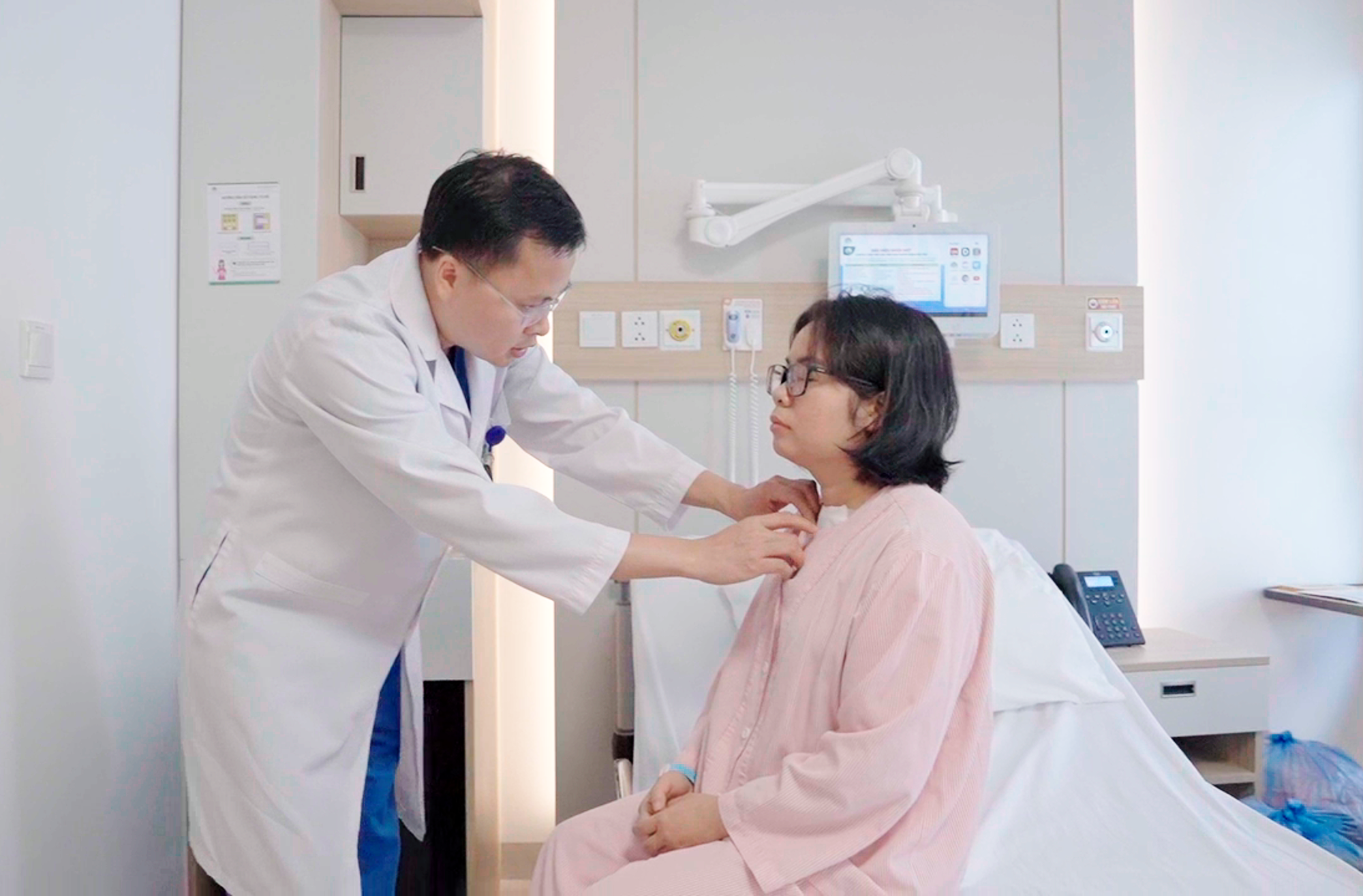 Loại ung thư nhiều người mắc thứ 7 thế giới: Người Việt dưới 40 tuổi mắc tăng gấp đôi trong 10 năm qua- Ảnh 3. Loại ung thư nhiều người mắc thứ 7 thế giới: Người Việt dưới 40 tuổi mắc tăng gấp đôi trong 10 năm qua- Ảnh 3.