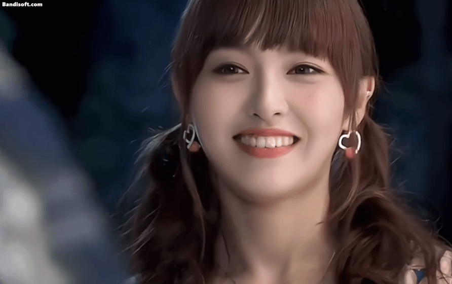 Cả thanh xuân đu showbiz chưa thấy ai cười đẹp hơn mỹ nhân này: Nhan sắc mang cả trời hoa gió, gây thương nhớ vô cùng- Ảnh 4. Cả thanh xuân đu showbiz chưa thấy ai cười đẹp hơn mỹ nhân này: Nhan sắc mang cả trời hoa gió, gây thương nhớ vô cùng- Ảnh 4.